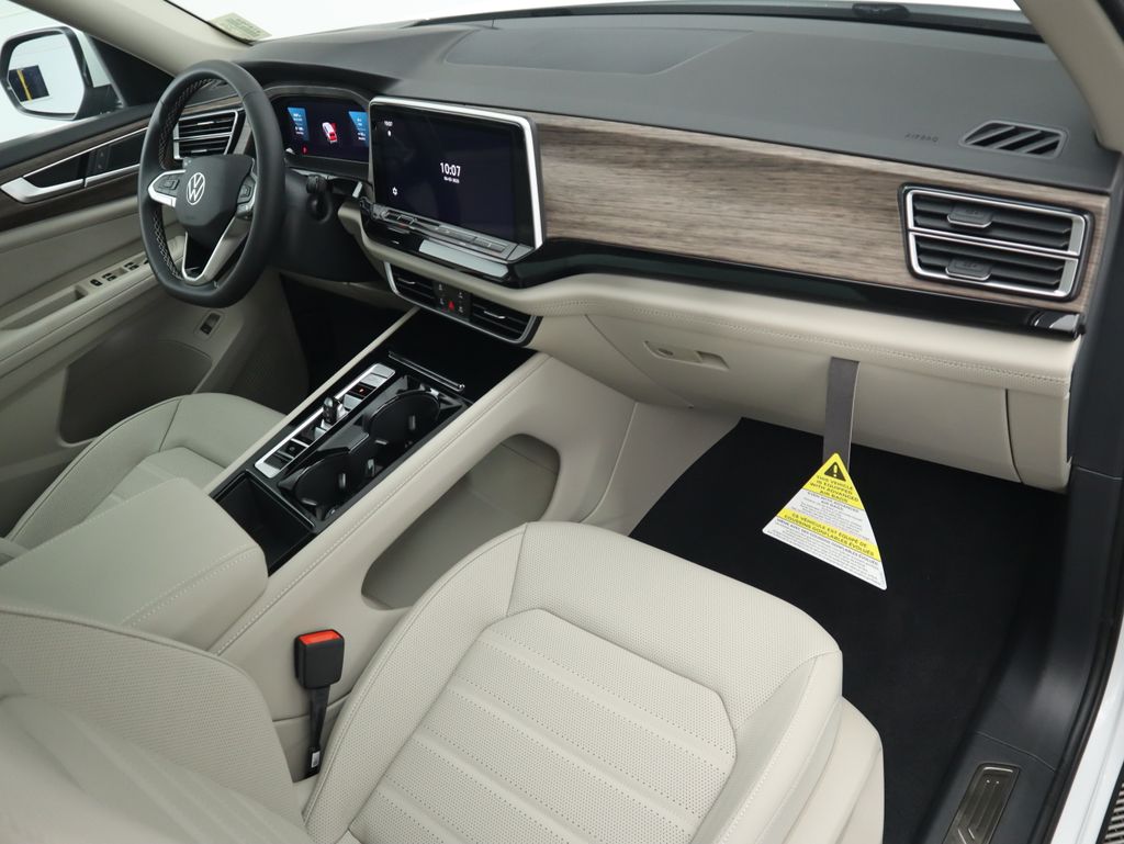 2025 Volkswagen Atlas SEL 18