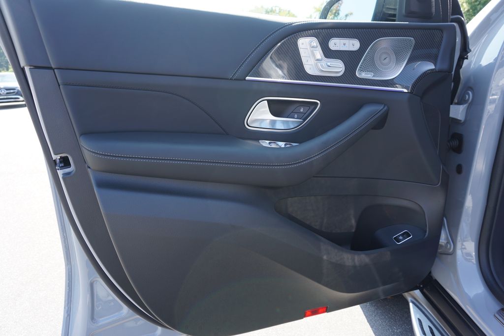 Thumbnail: 2026 Mercedes-Benz GLE - 28