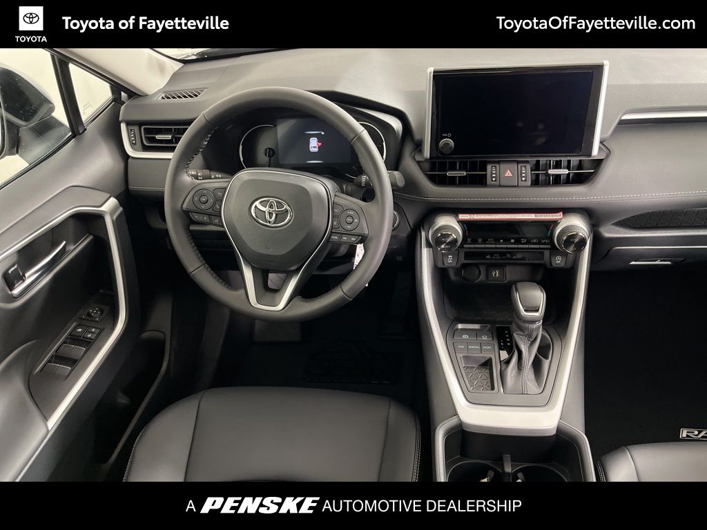 2025 Toyota RAV4 XLE Premium 5