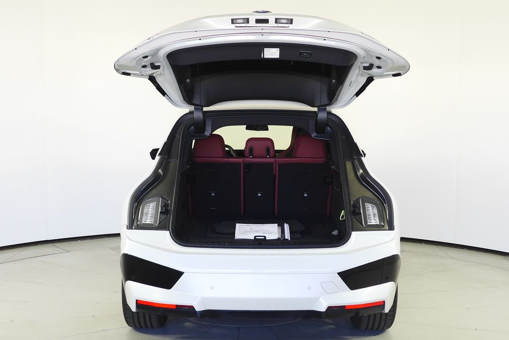 Thumbnail: 2024 BMW iX - 9