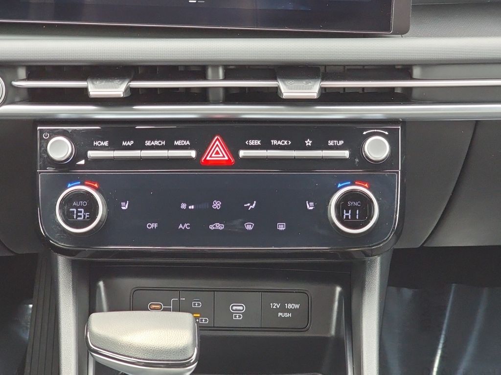 Used 2025 Green Hyundai SEL image 29