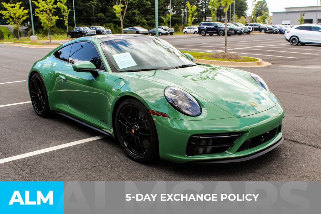 2024 Porsche 911 4 GTS photo 3