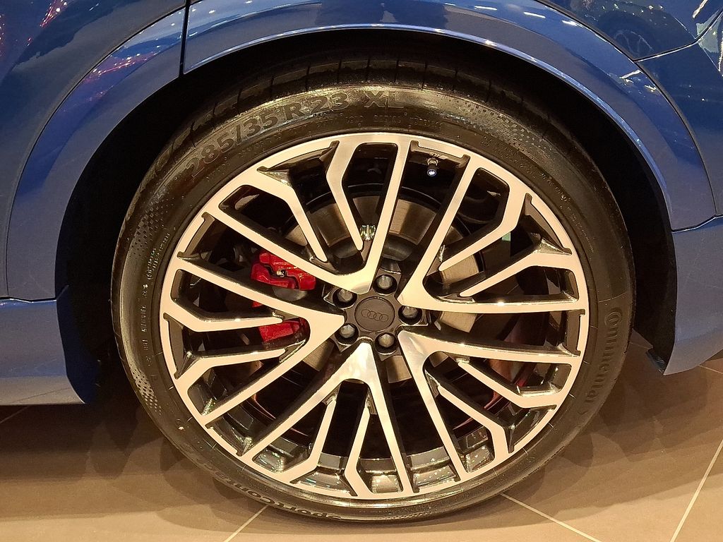 Thumbnail: 2026 Audi SQ8 - 5