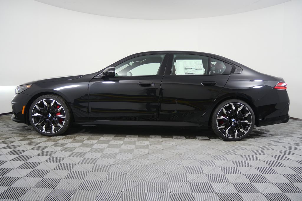 Thumbnail: 2026 BMW 5 Series - 6