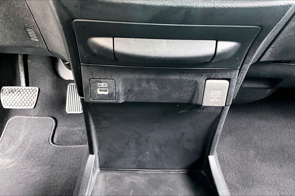 Used 2024 Honda Odyssey Van
