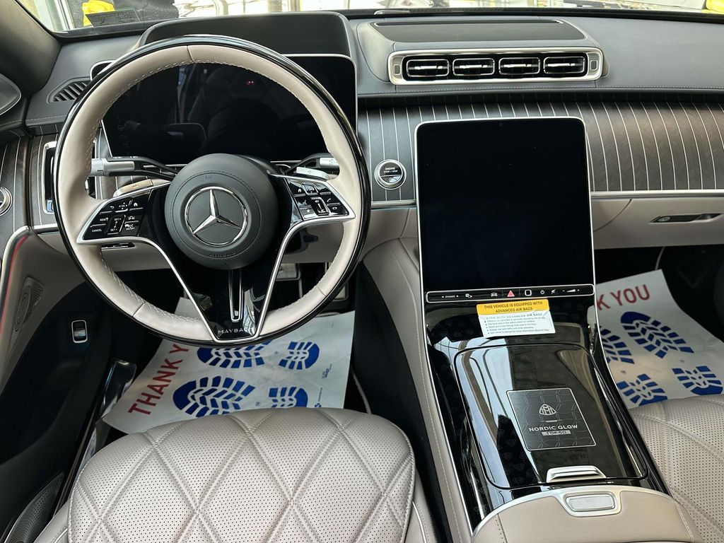 Thumbnail: 2025 Mercedes-Benz S-Class - 5
