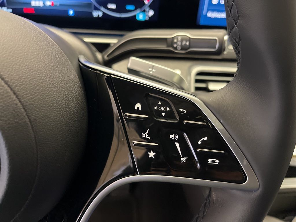 Thumbnail: 2026 Mercedes-Benz GLE - 16