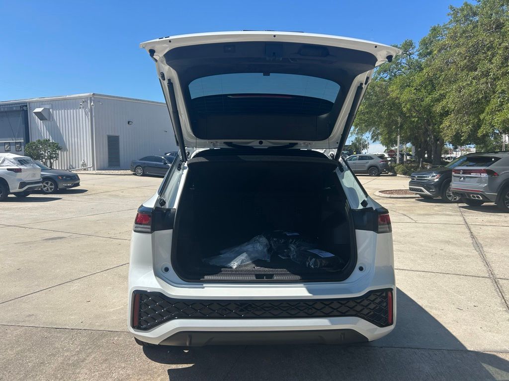 New 2026 Opal White Pearl Volkswagen 2.0T SE R-Line Black image 42