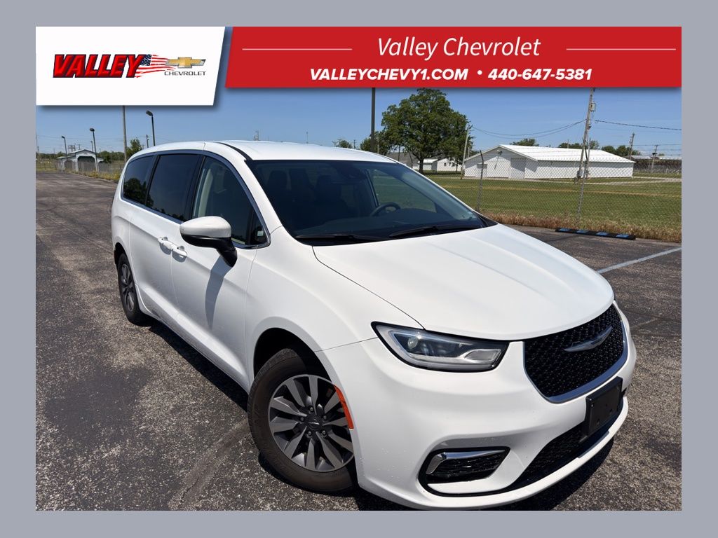 Bright White Clearcoat 2023 Chrysler Pacifica Hybrid Touring L FWD Minivan Front-Wheel Drive Continuously Variable Transmission
