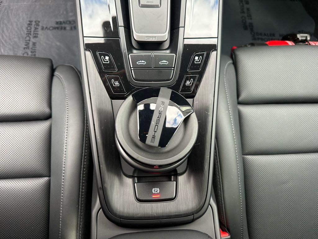 Thumbnail: 2026 Porsche 911 - 27