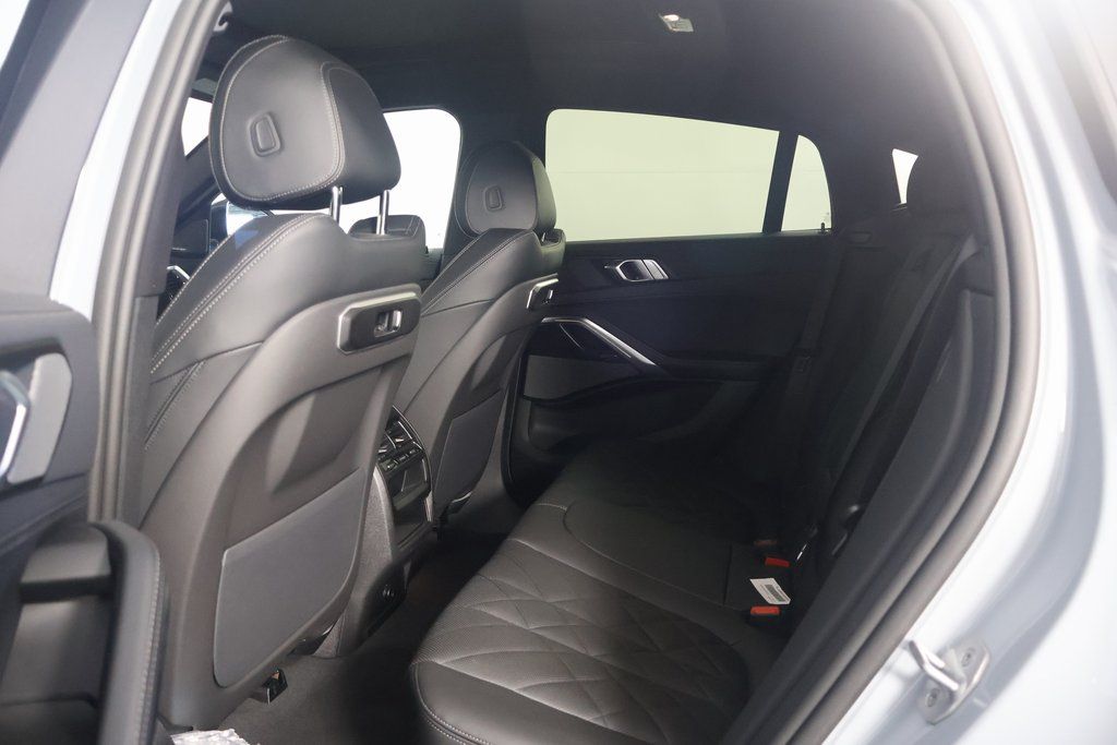 2025 BMW X6 xDrive40i 6