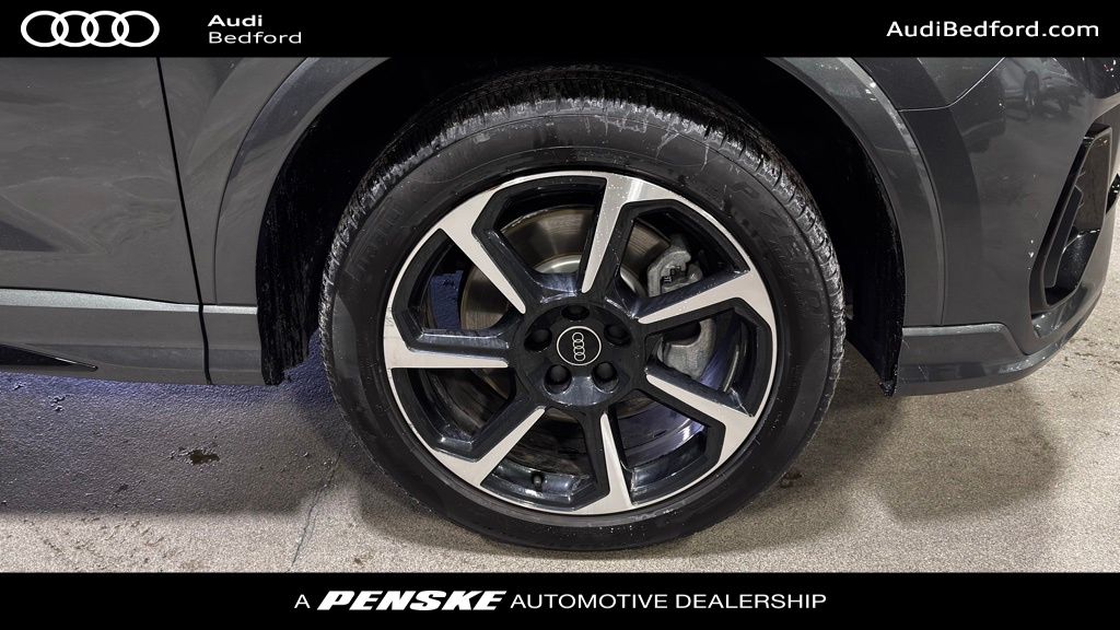 Thumbnail: 2025 Audi Q3 - 9