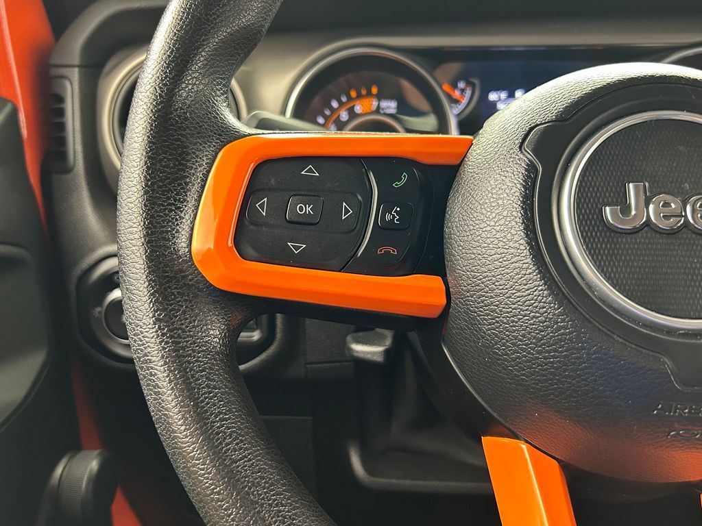 Used 2018 Punkn Metallic Clearcoat Jeep Unlimited Sport image 27