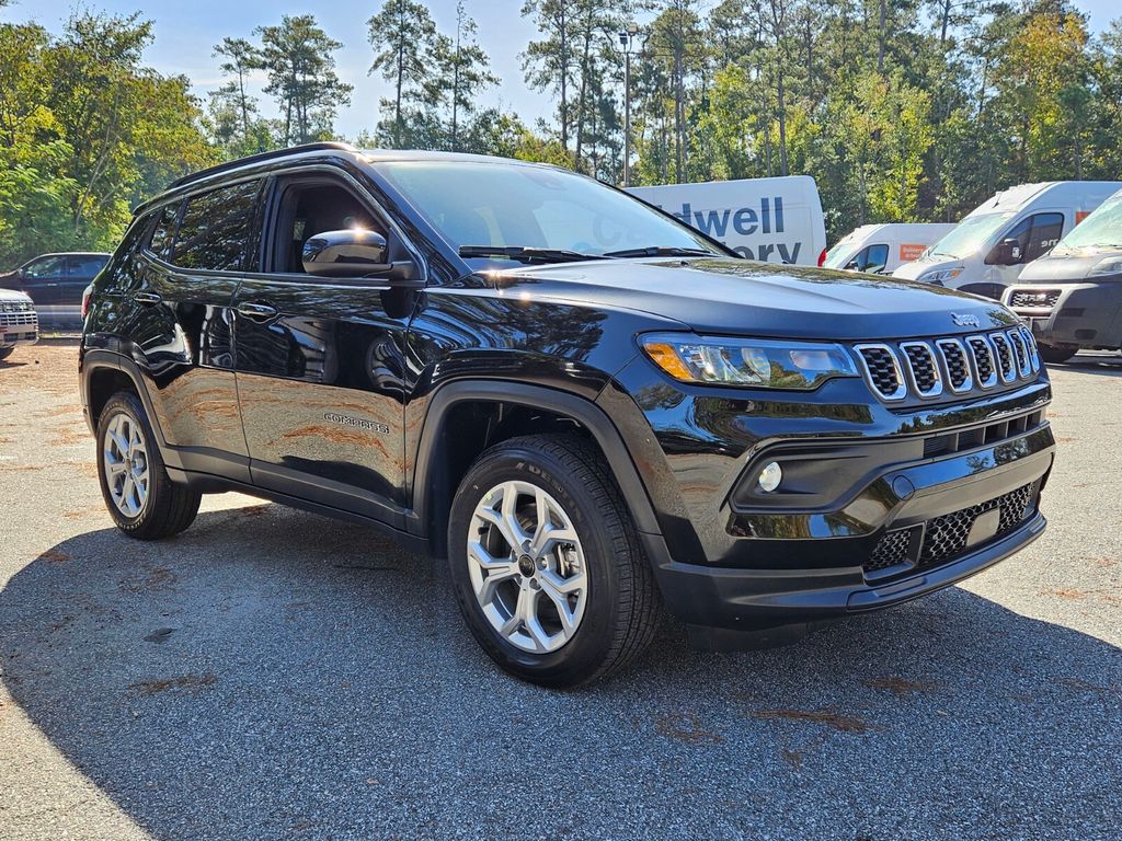 2026 Jeep Compass Latitude 4X4's photo