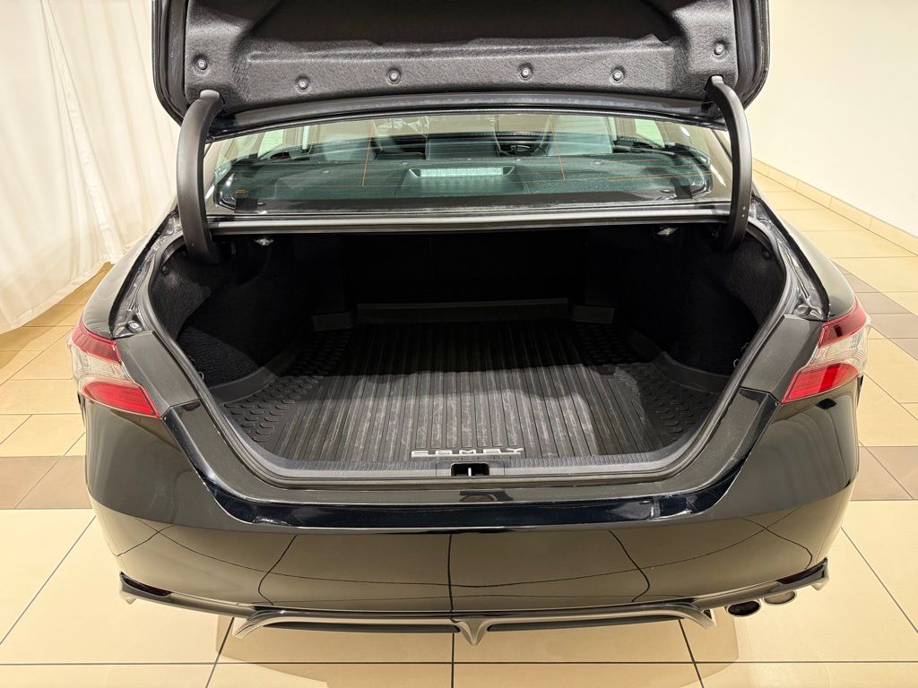 Thumbnail: 2023 Toyota Camry - 11