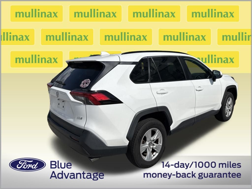 Certified Used 2019 White Toyota XLE image 3