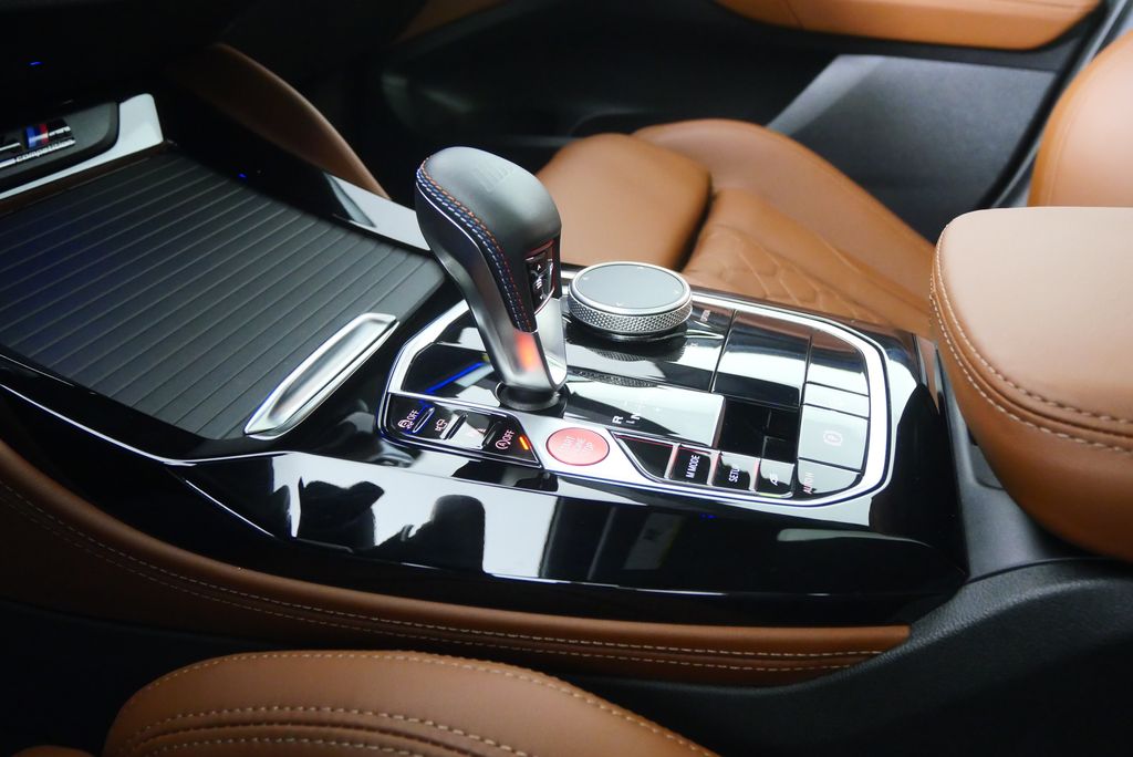 Thumbnail: 2025 BMW X4 - 31