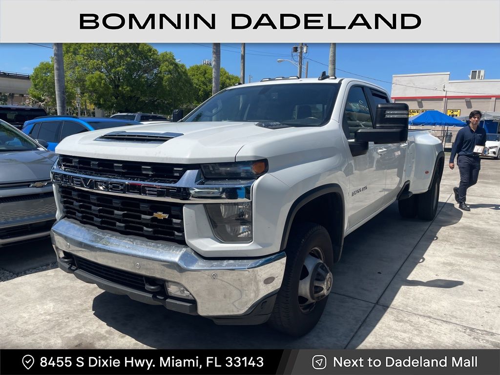 2023 Chevrolet Silverado 3500HD LT photo