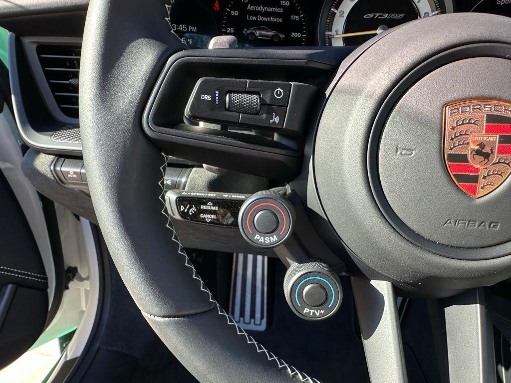 Thumbnail: 2025 Porsche 911 - 18