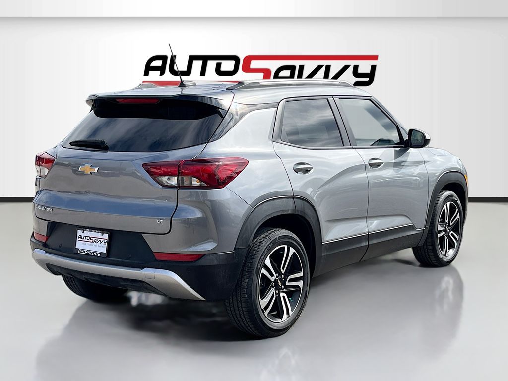 Used 2024 Gray Chevrolet LT image 7