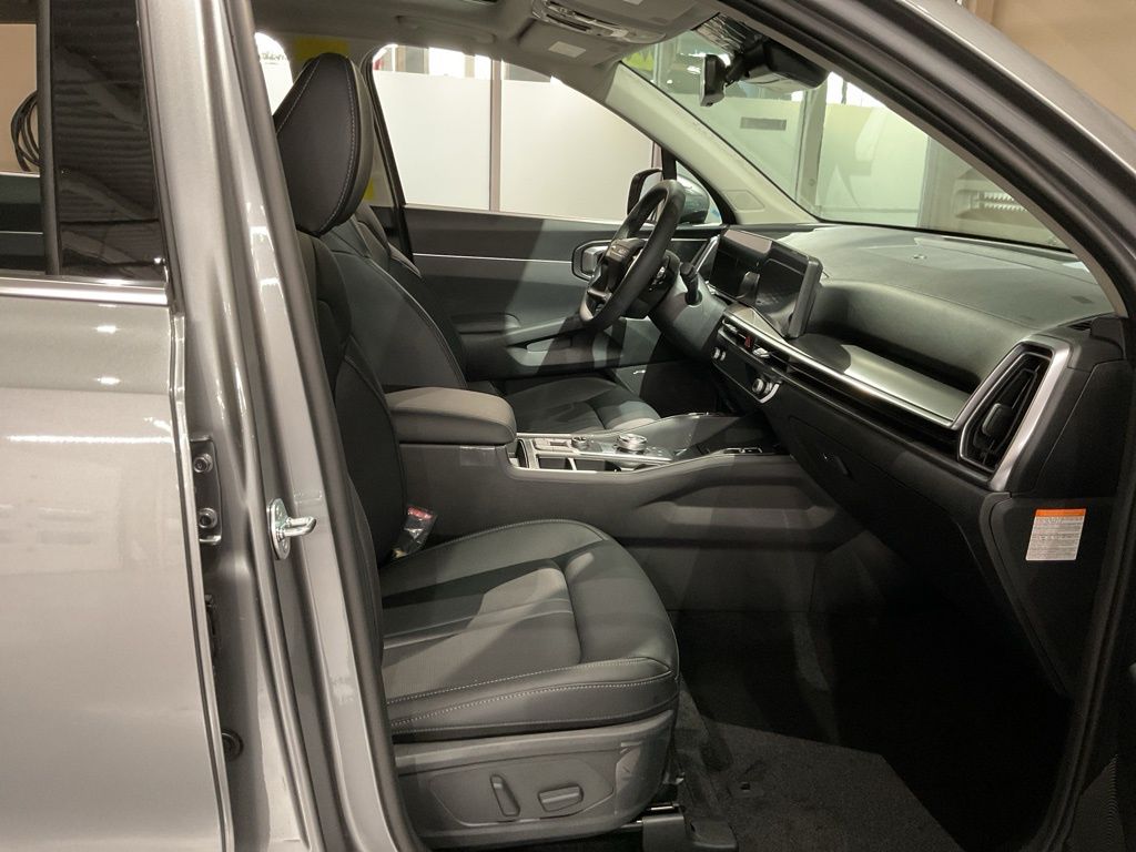 New 2026 Gray Kia EX image 24
