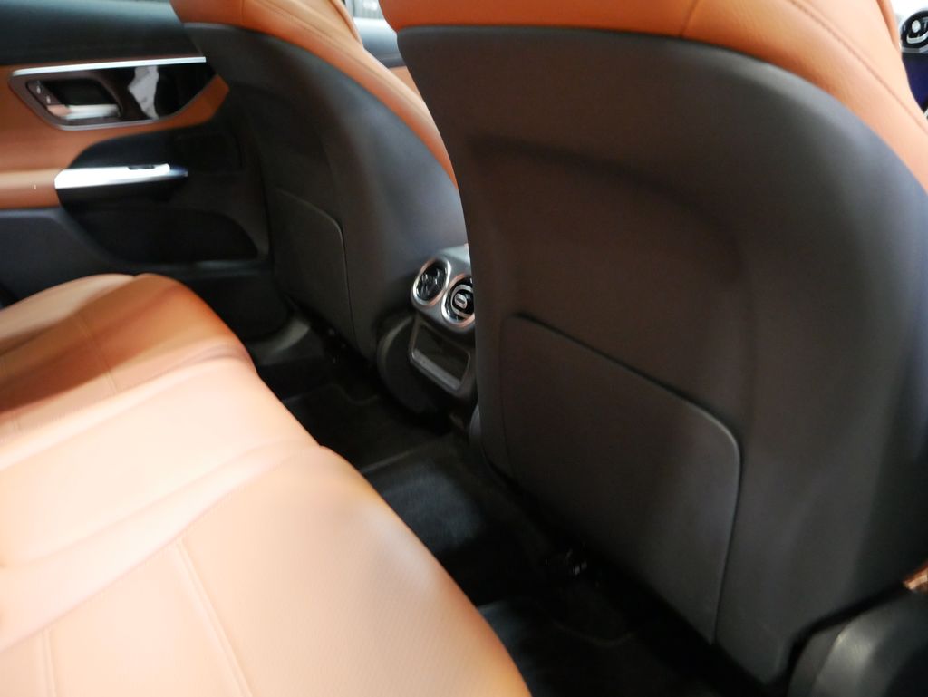 Thumbnail: 2023 Mercedes-Benz GLC - 32