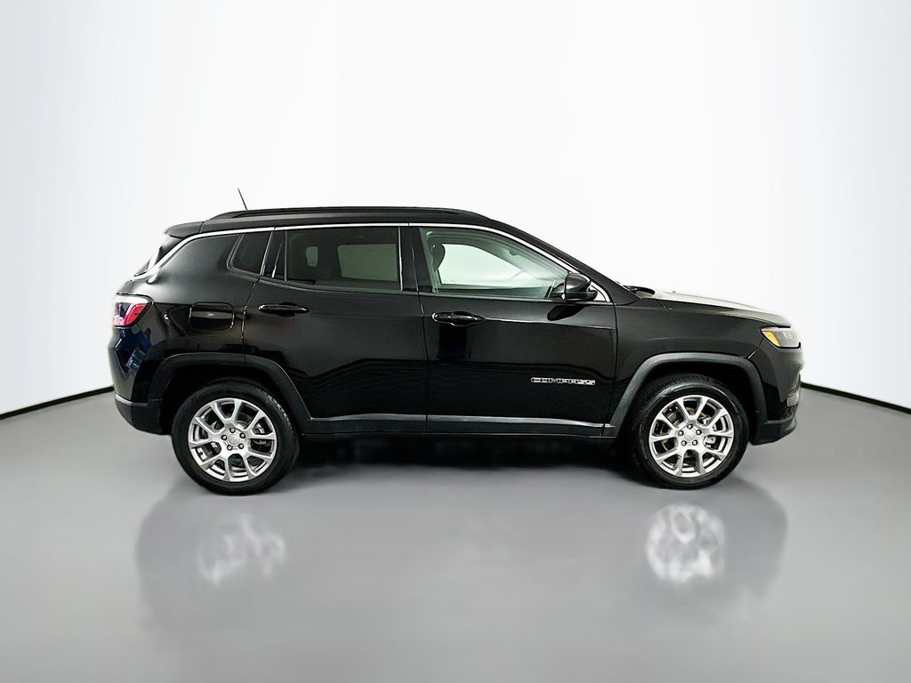 Thumbnail: 2022 Jeep Compass - 4