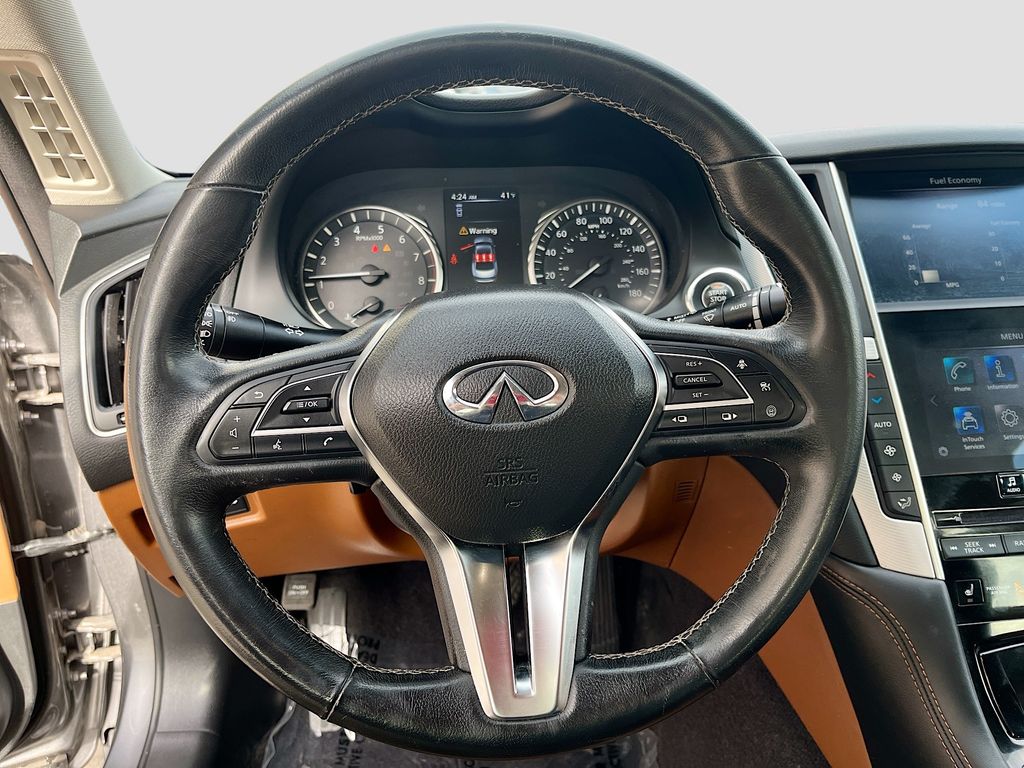 Used 2023 Gray INFINITI LUXE image 11