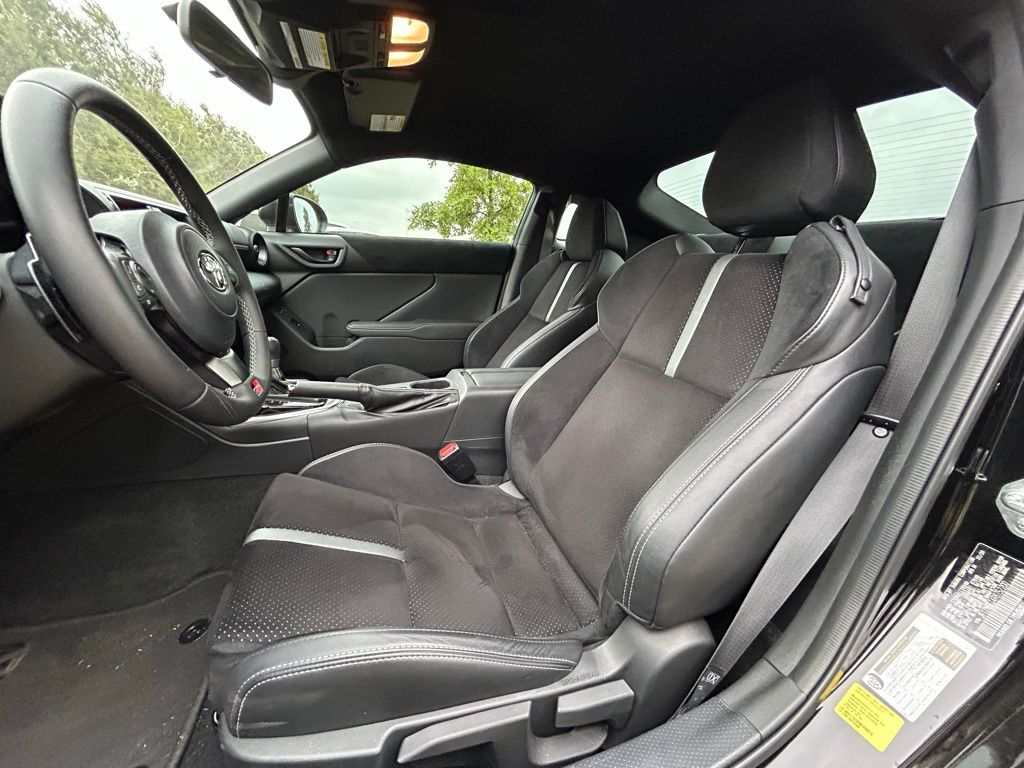 2024 Toyota GR86 Premium 6