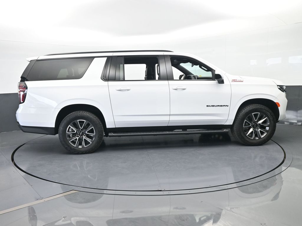 Used 2024 Summit White Chevrolet Z71 image 7