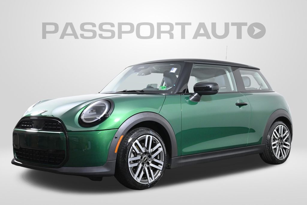 British Racing Green Metallic 2025 MINI Cooper Signature Trim 2-door Hatchback Hatchback Front-Wheel Drive Automatic