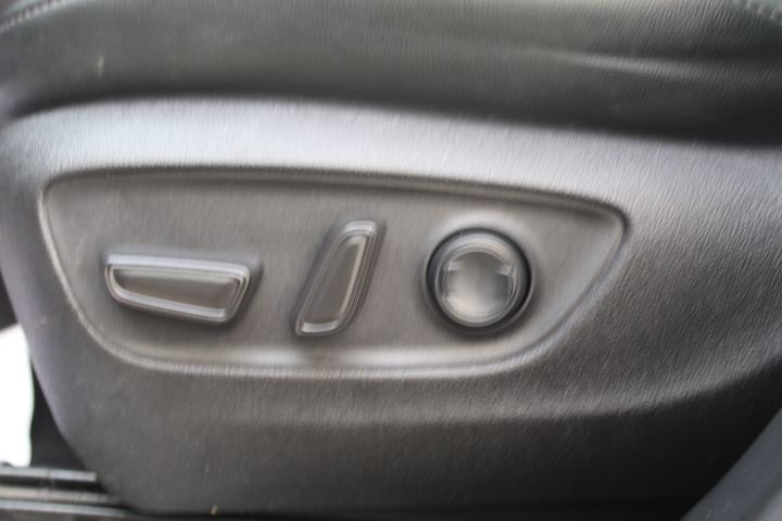 Used Car 2022 Toyota Highlander  Xse For Sale Under $35,000 In Georgetown, Texas