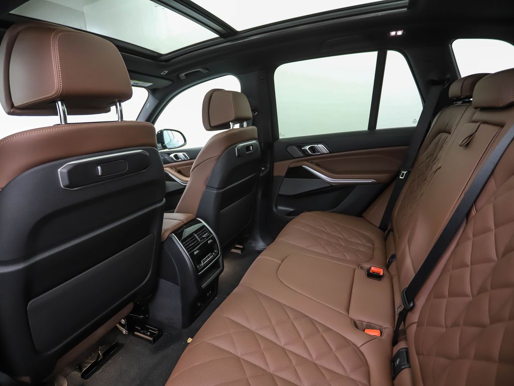 Thumbnail: 2026 BMW X5 - 21