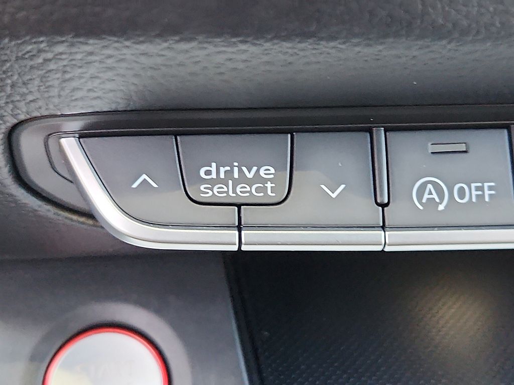 Thumbnail: 2021 Audi SQ5 - 24