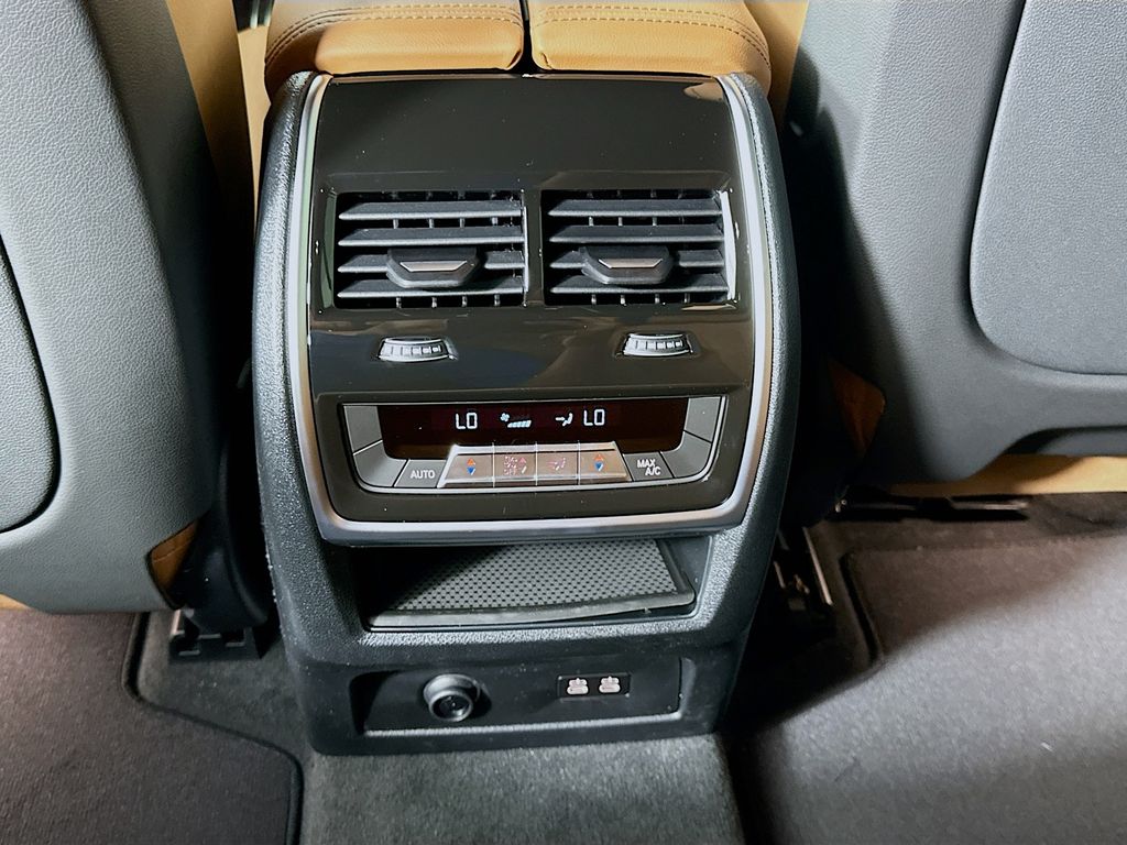 Thumbnail: 2026 BMW X5 - 18