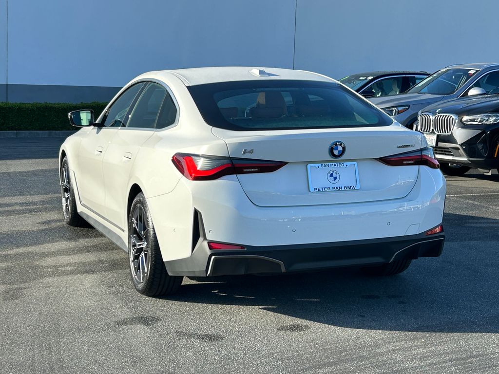 Thumbnail: 2023 BMW i4 - 3