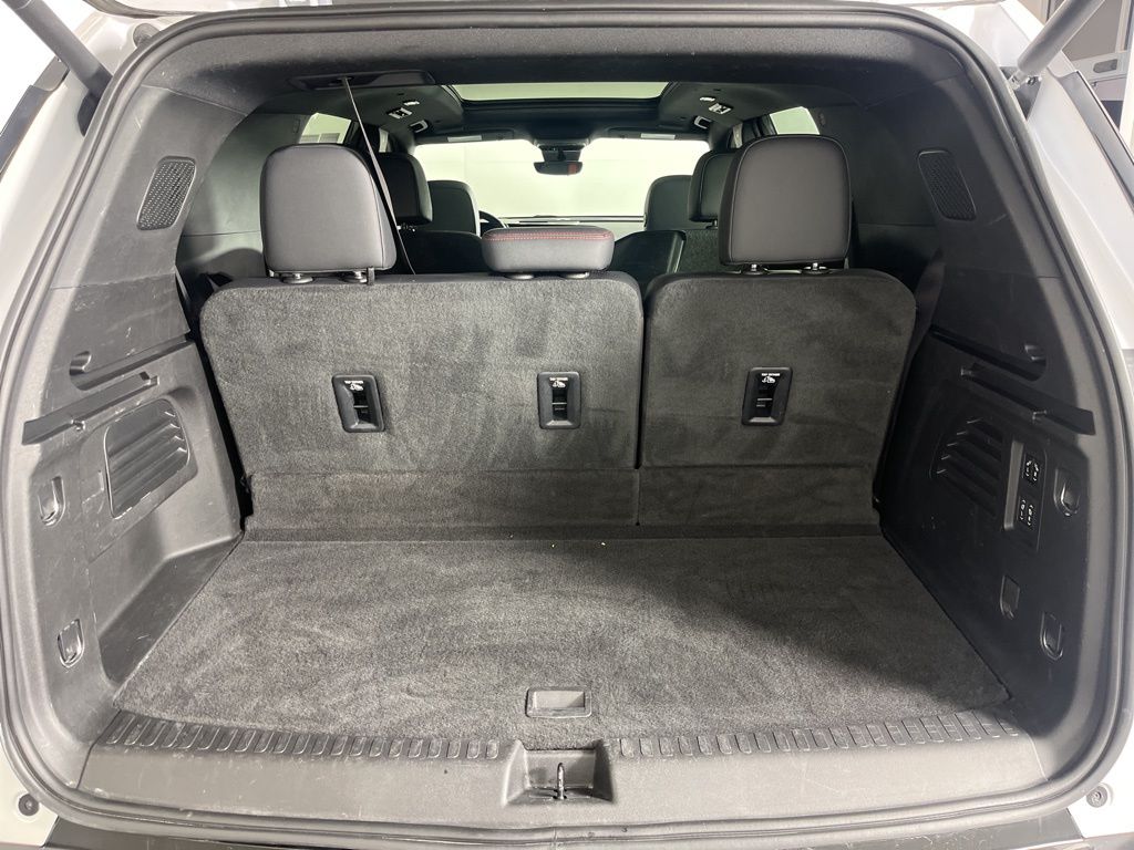 Thumbnail: 2024 Chevrolet Traverse - 11