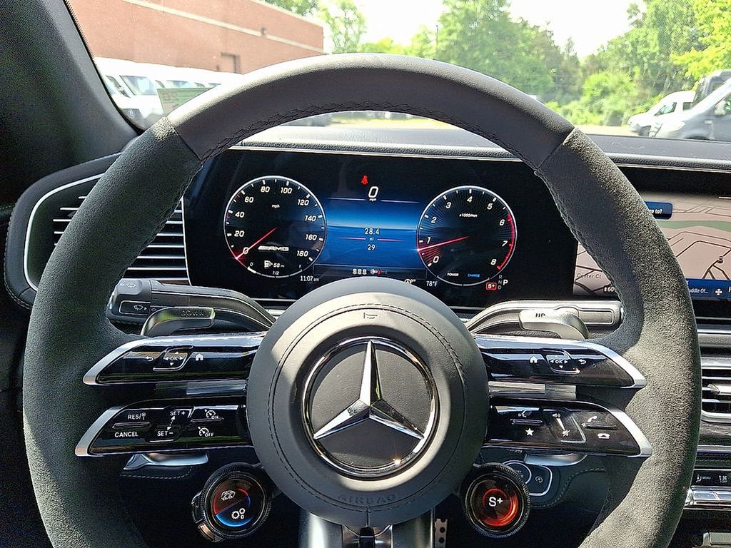 Thumbnail: 2025 Mercedes-Benz GLE - 17