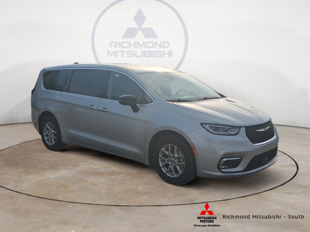 2024 Chrysler Pacifica Touring L FWD