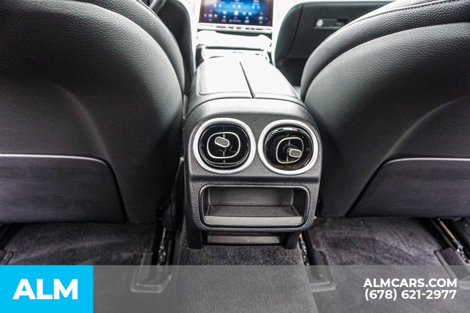 Used 2024 Black Mercedes-Benz C 300 image 31