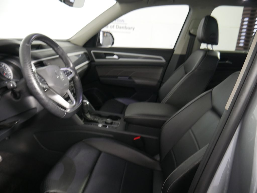 Thumbnail: 2021 Volkswagen Atlas - 16