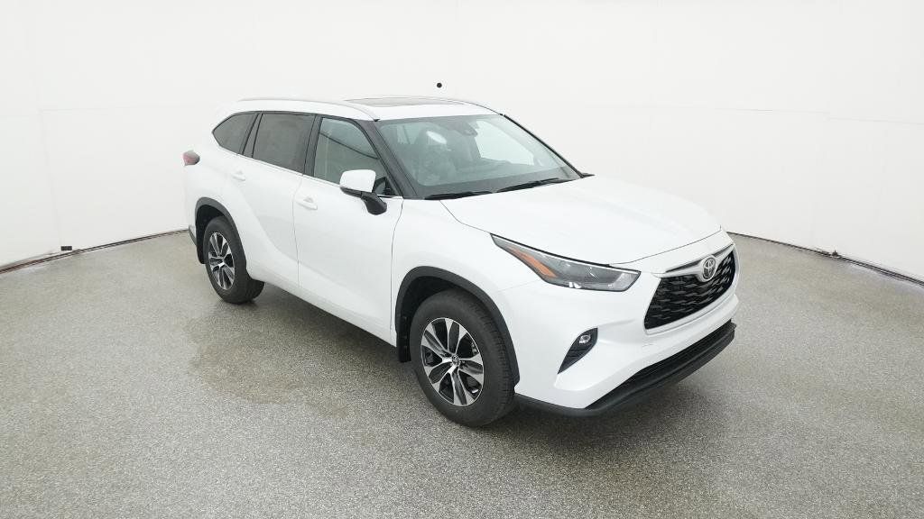 Thumbnail: 2026 Toyota Highlander - 12