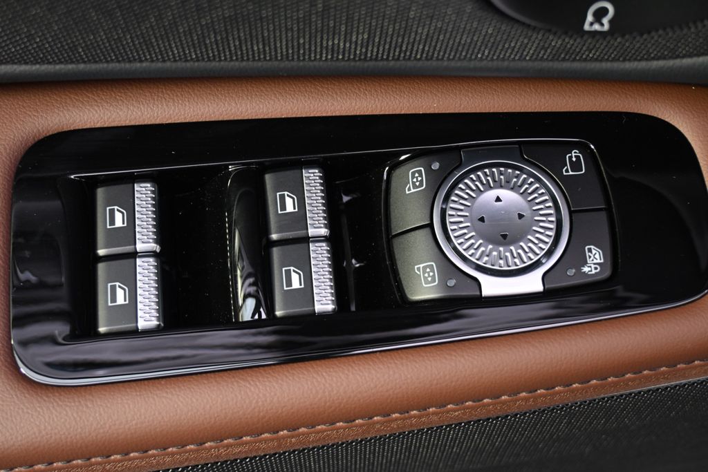 New 2026 White Lincoln Reserve image 21