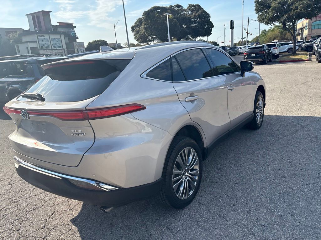 Thumbnail: 2022 Toyota Venza - 5