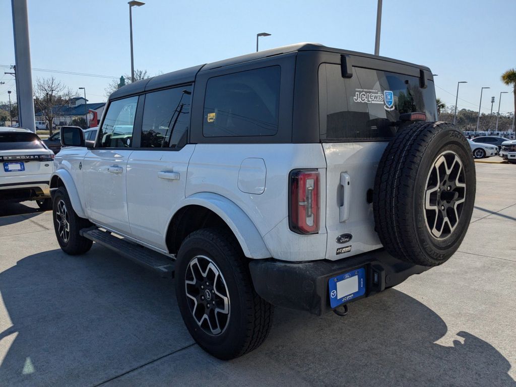 2024 Ford Bronco Outer Banks