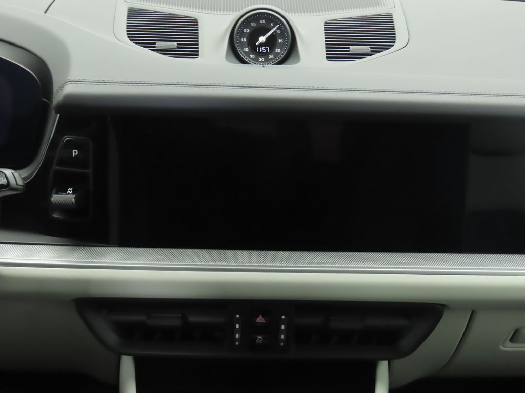 Thumbnail: 2025 Porsche Cayenne - 17