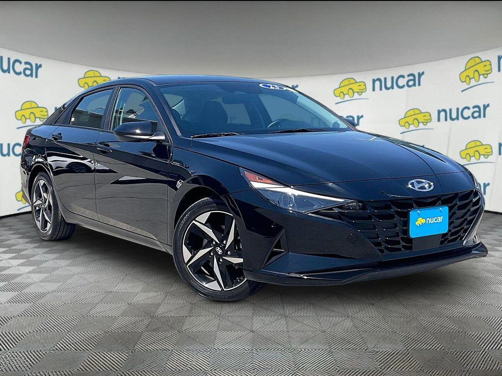 2023 Hyundai Elantra — photo 1