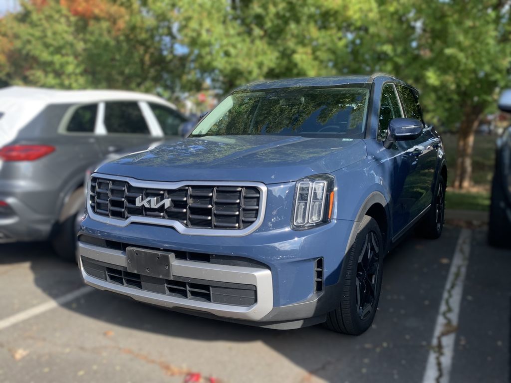 Thumbnail: 2023 Kia Telluride - 3