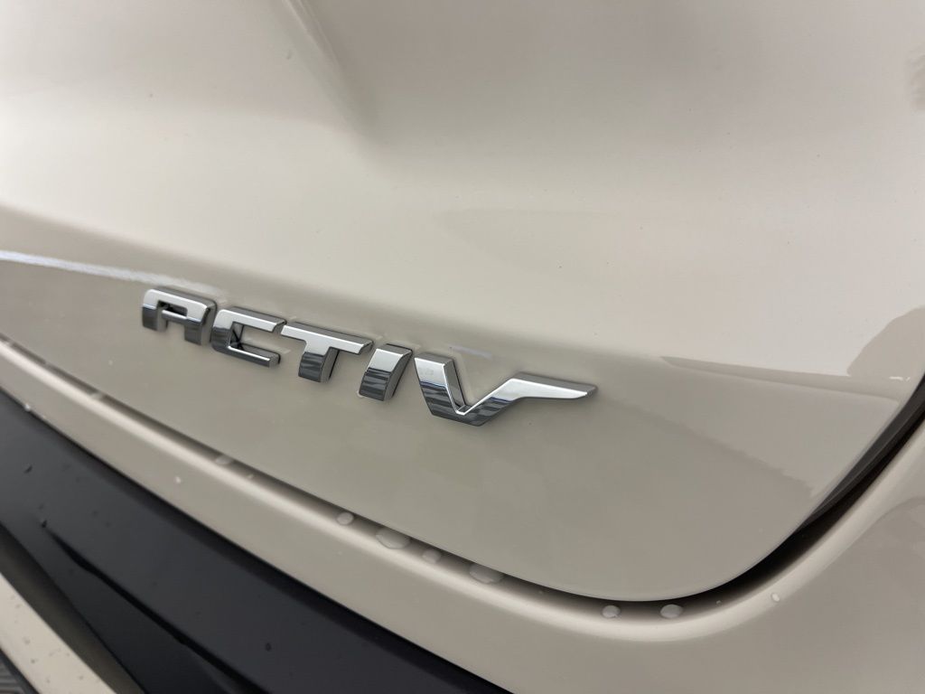 Thumbnail: 2026 Chevrolet Trax - 16