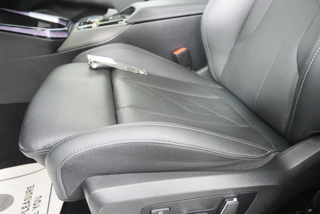 Thumbnail: 2025 BMW X3 - 10